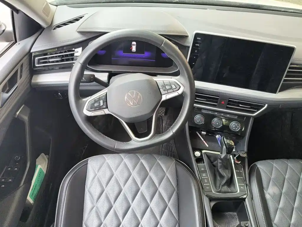 Volkswagen Sagitar 2022