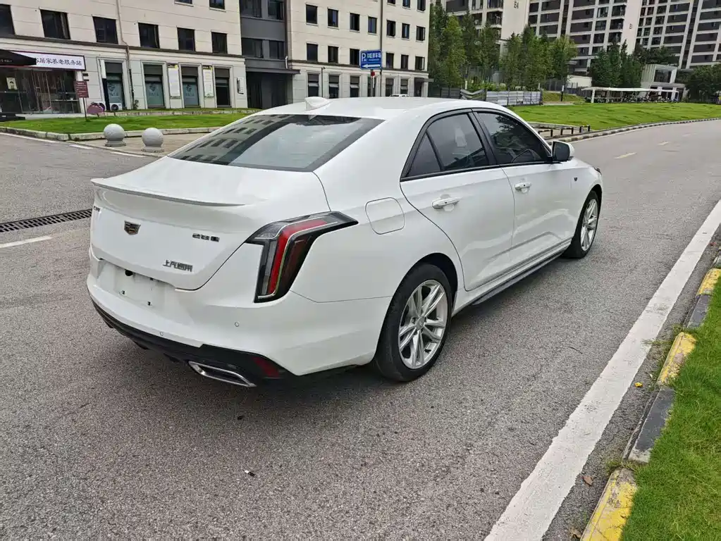 Cadillac CT4 2021 — фото 9