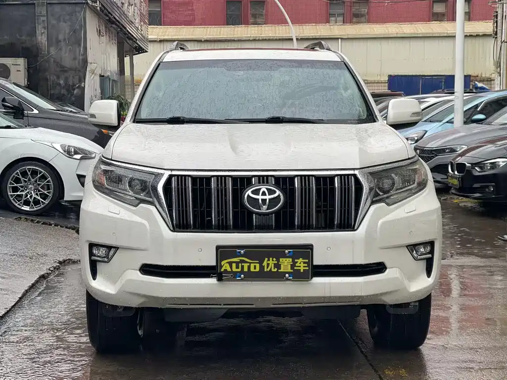 Toyota Prado 2019 — фото 2