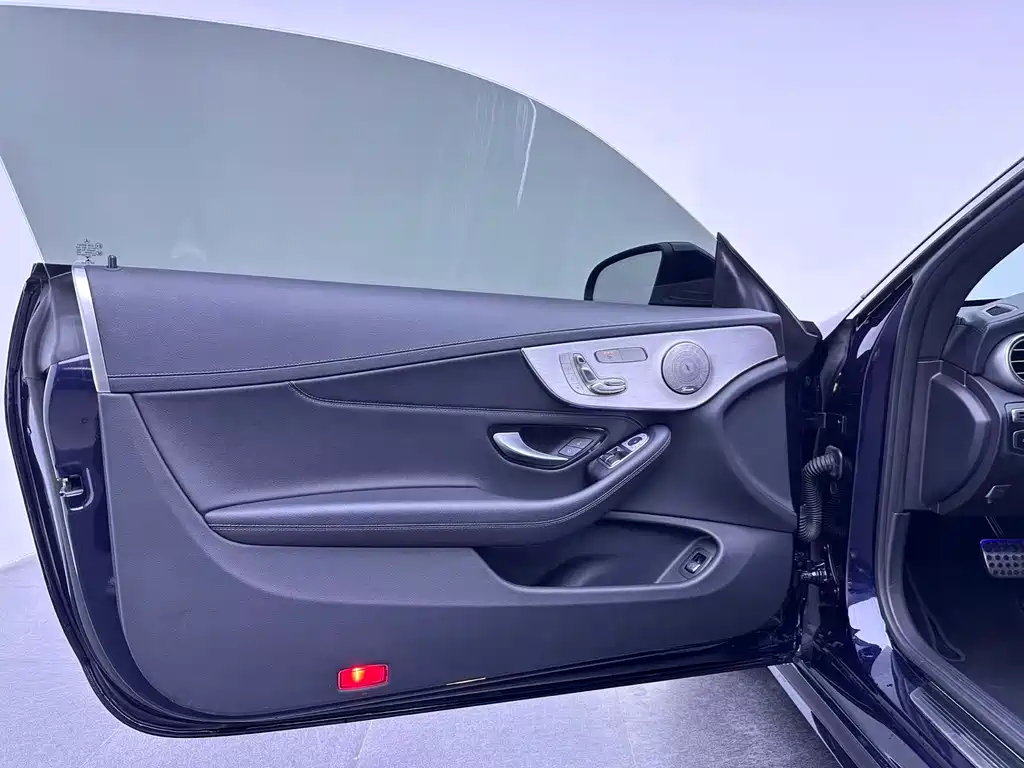 Mercedes-Benz C-Class 2022 — фото 17