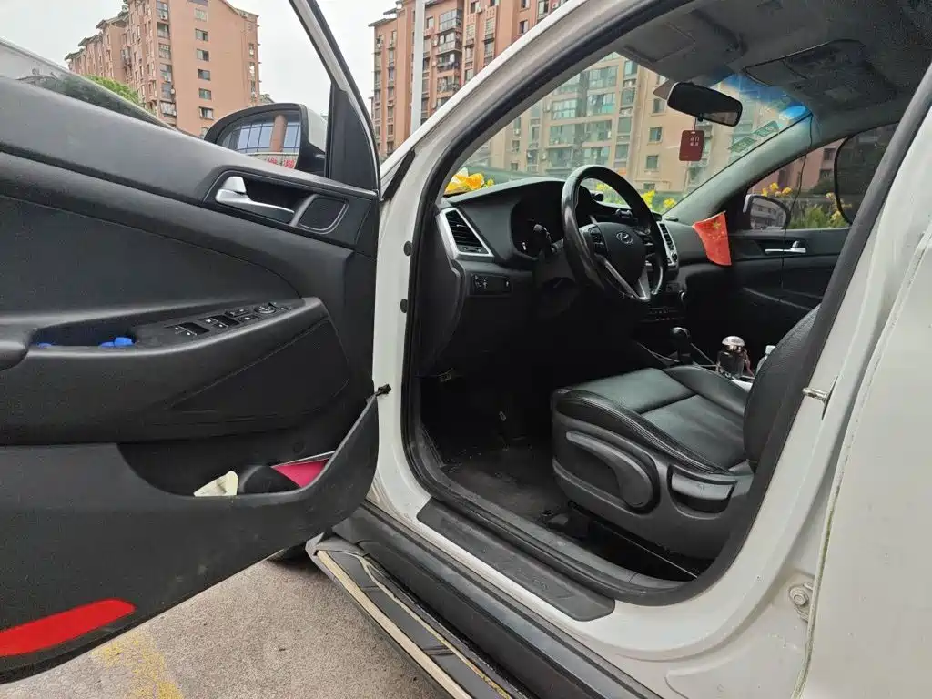 Hyundai Tucson 2017 — фото 14