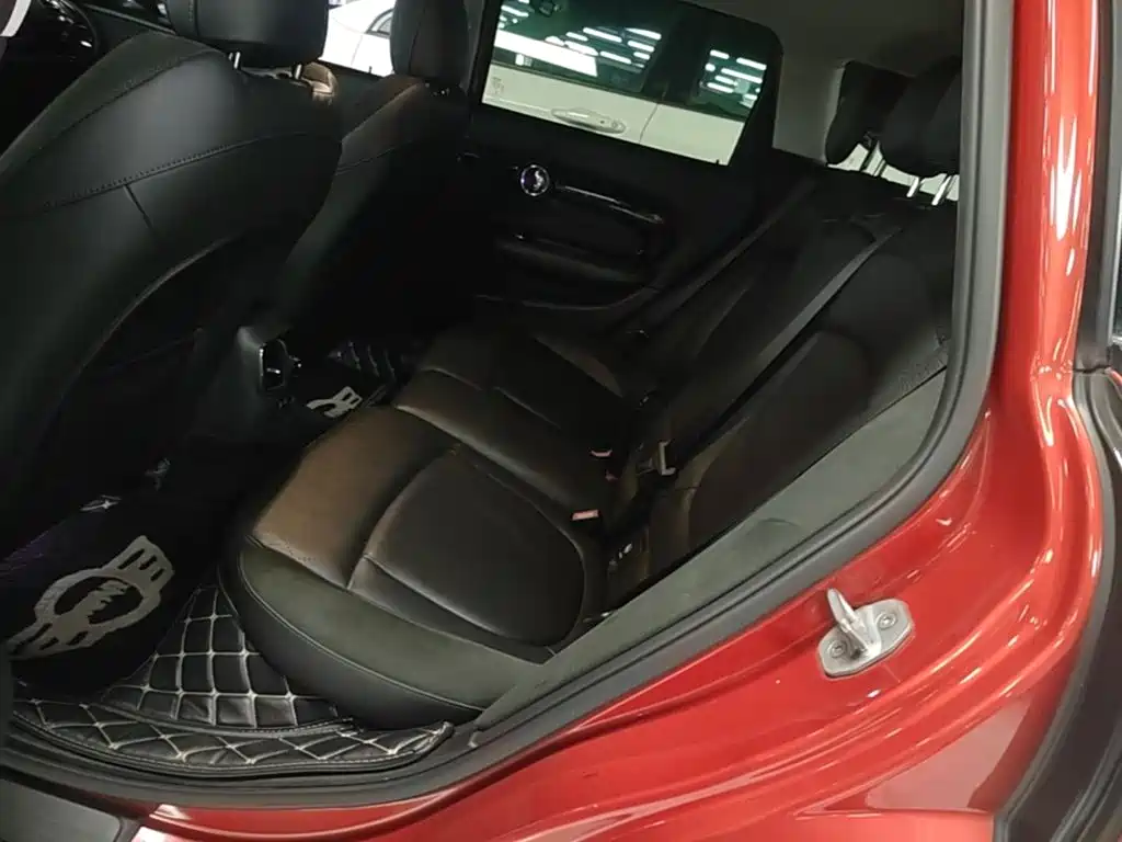 MINI Clubman 2020 — фото 17
