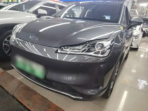 Neta V 2022