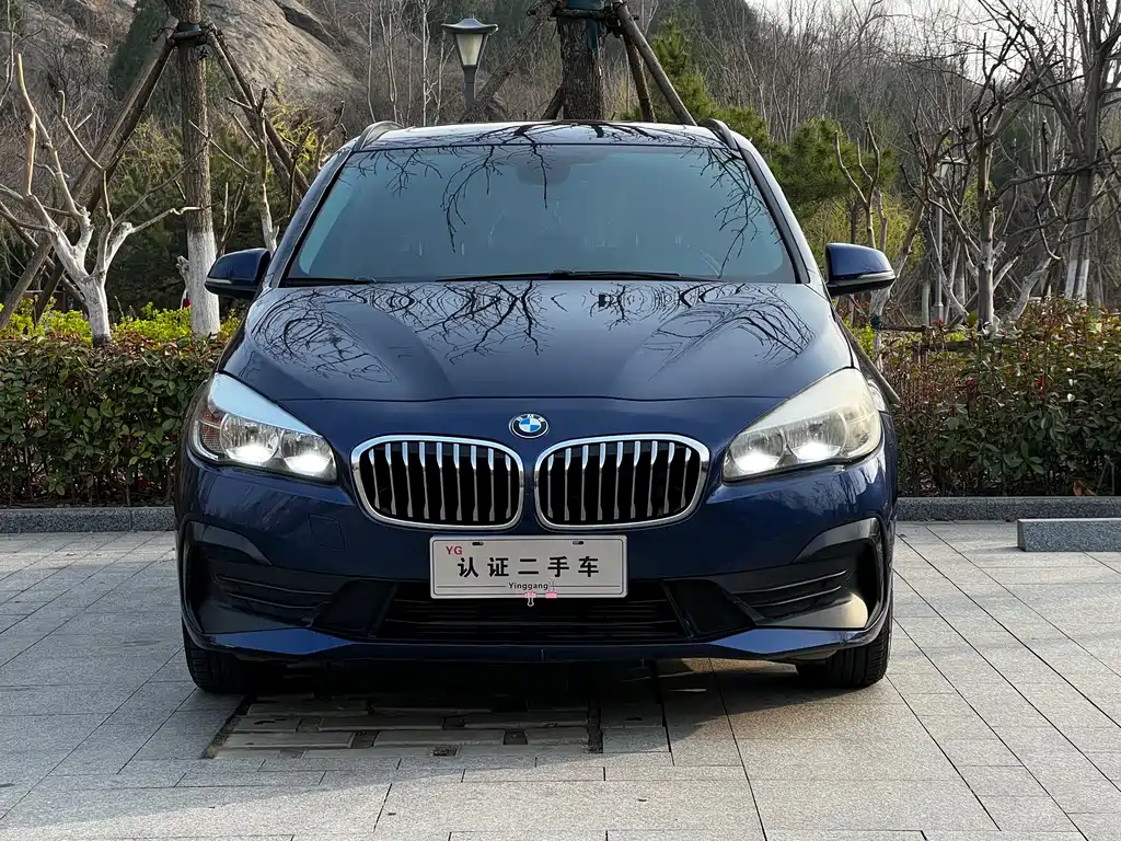 BMW 2 Series Active Tourer 2019 — фото 2