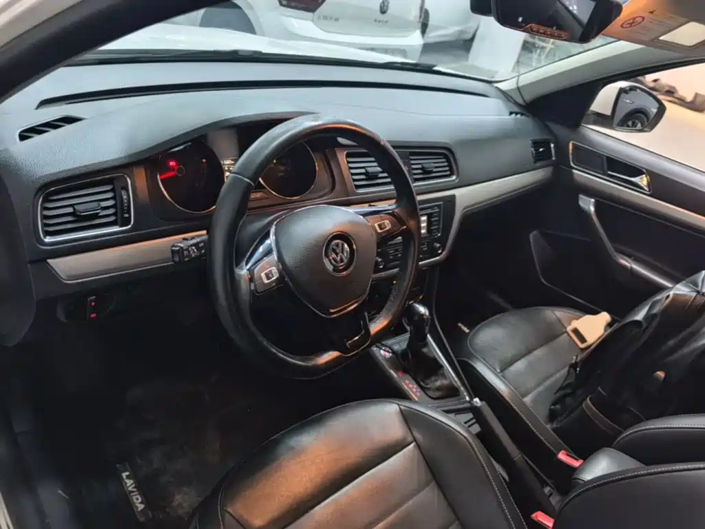 Volkswagen Gran Lavida 2017 — фото 10