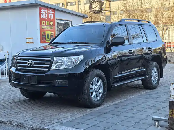 Toyota Land Cruiser 2010