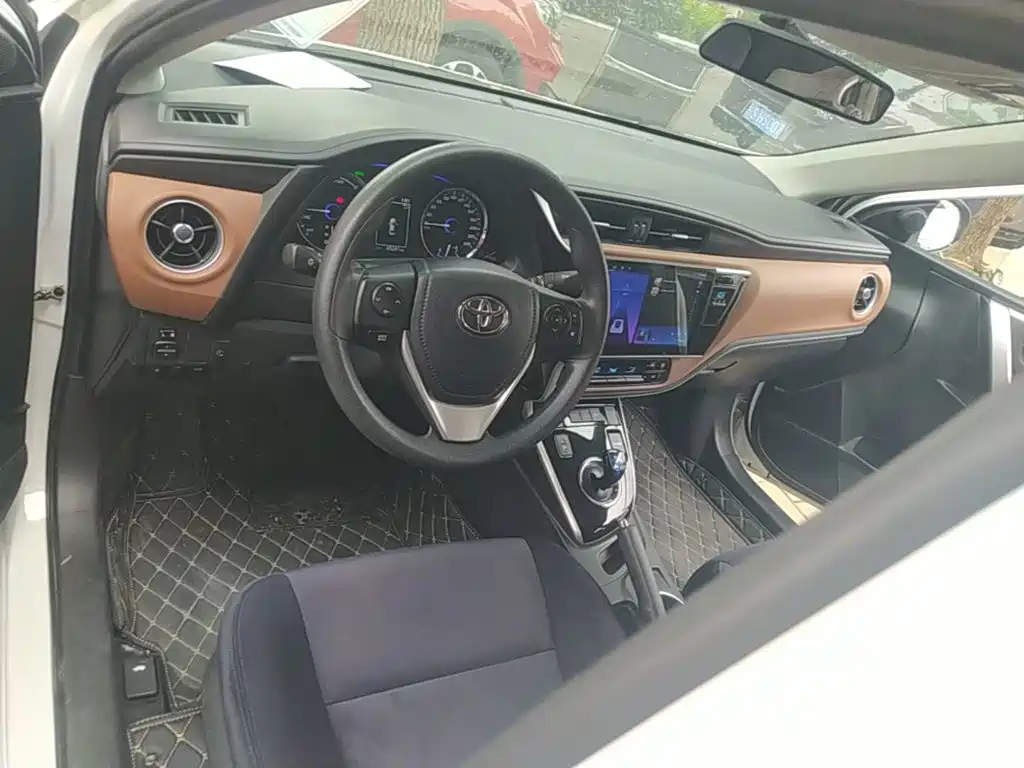 Toyota Corolla Dual Engine E+ 2020 — фото 10