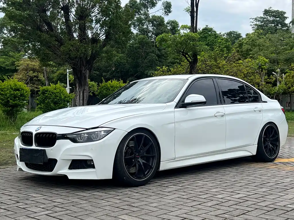 BMW 3 Series 2015 — фото 1