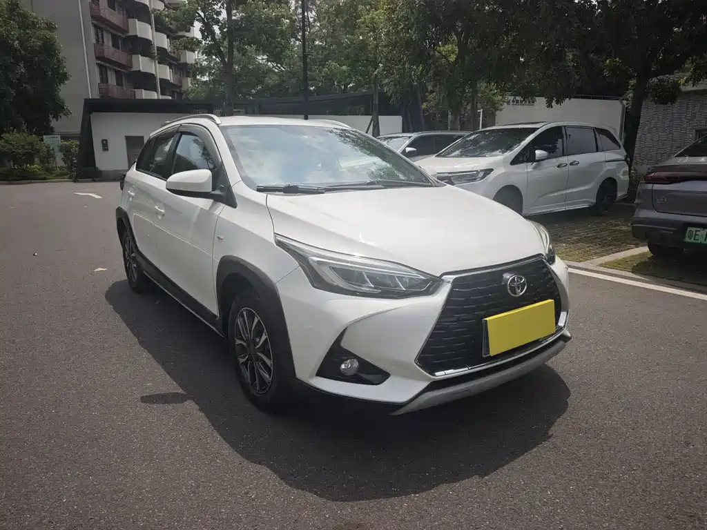 Toyota Yaris L 2020 — фото 3