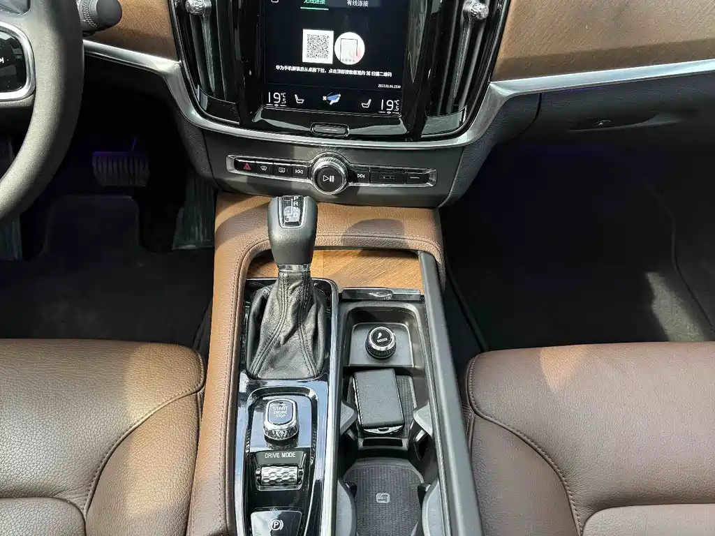 Volvo S90 2019 — фото 13
