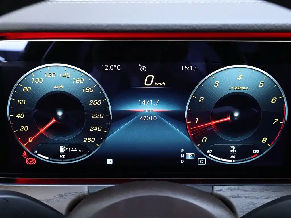 Mercedes-Benz E-Class 2021 — фото 15