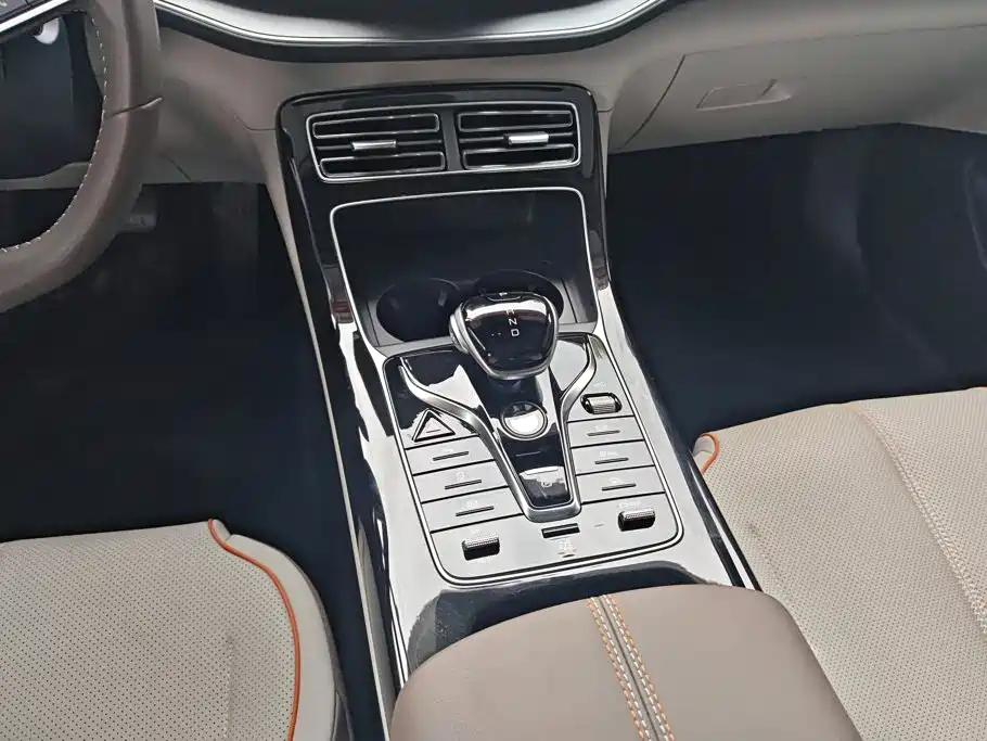 BYD Qin PLUS 2023 — фото 16