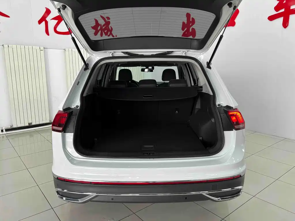 Volkswagen Tiguan L 2022 — фото 19