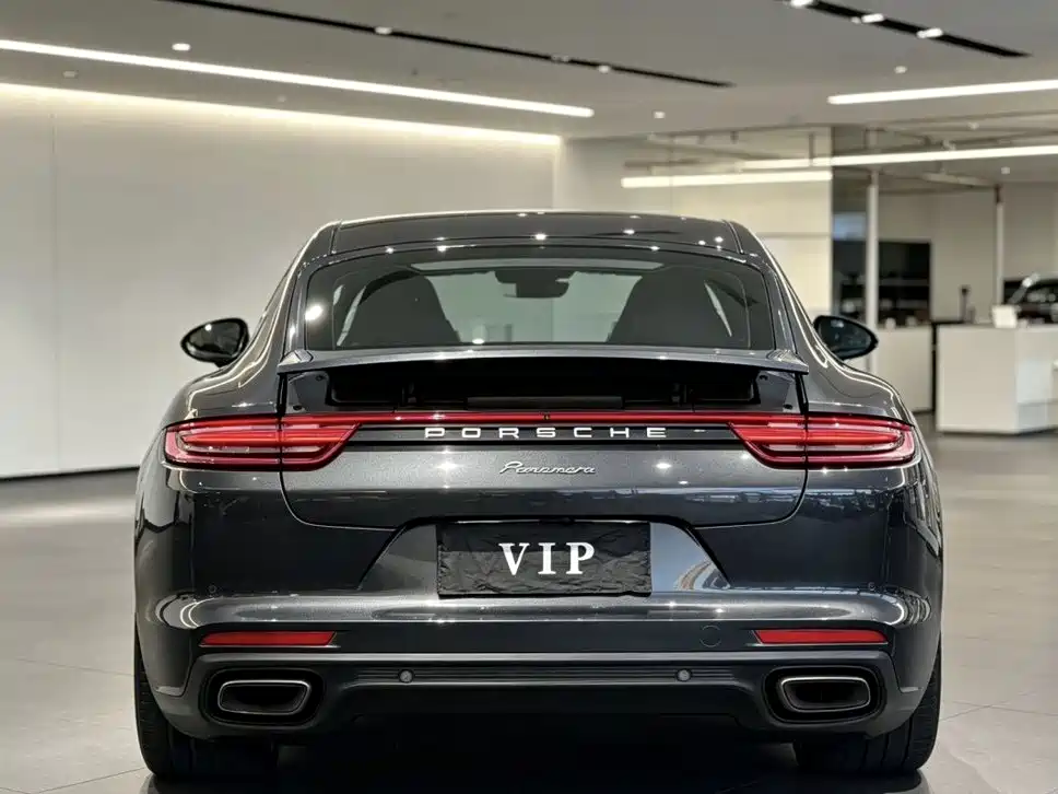 Porsche Panamera 2018 — фото 8