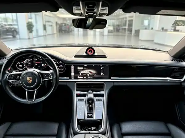 Porsche Panamera 2018