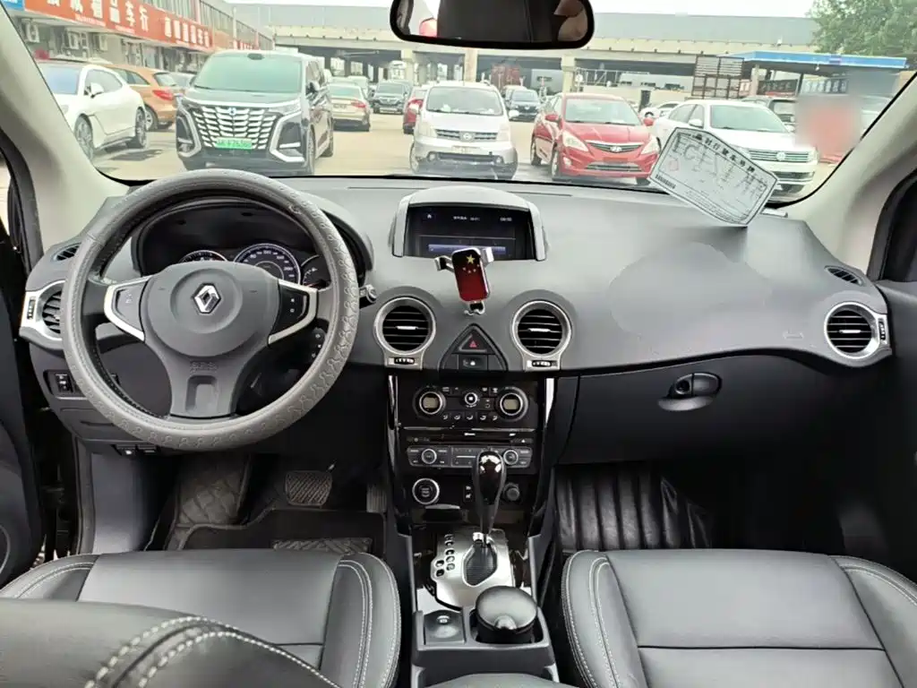 Renault Koleos 2015 — фото 10