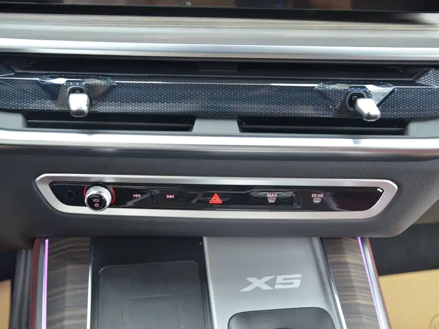 BMW X5 2025 — фото 11