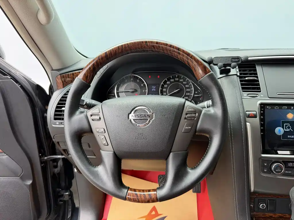 Nissan Patrol 2019 — фото 11