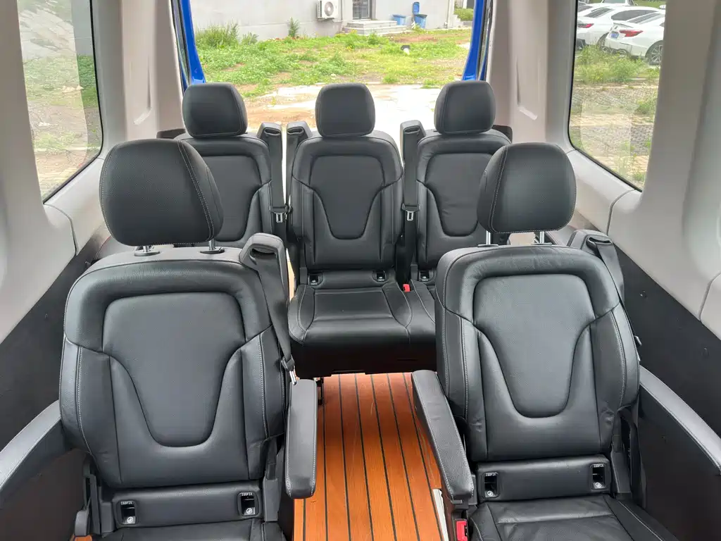 IVECO Ousheng 2019 — фото 15