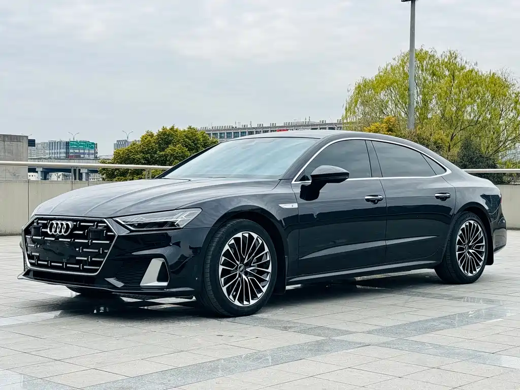 Audi A7L 2024 — фото 1