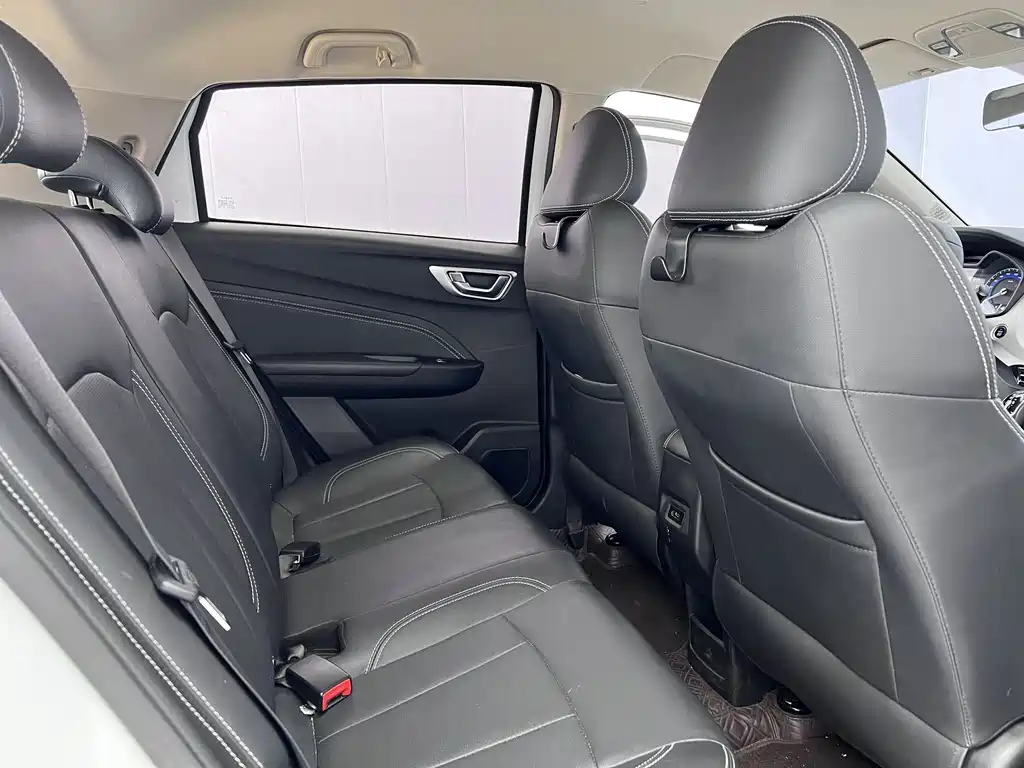 Geely Vision X3 2020 — фото 11