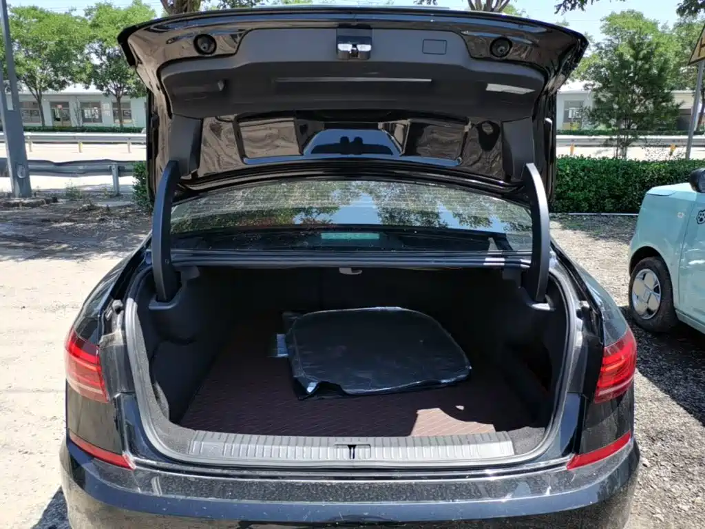 Volkswagen Passat PHEV 2023 — фото 19