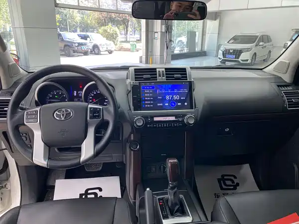 Toyota Prado 2016