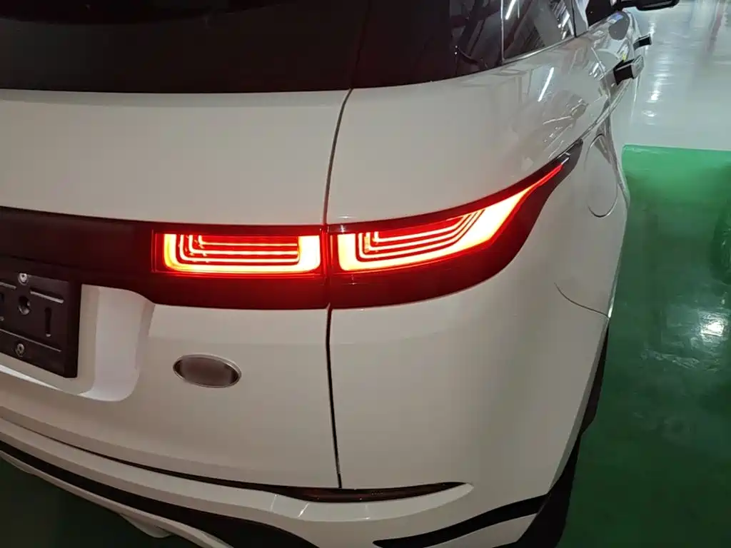 Land Rover Range Rover Evoque 2021 — фото 8