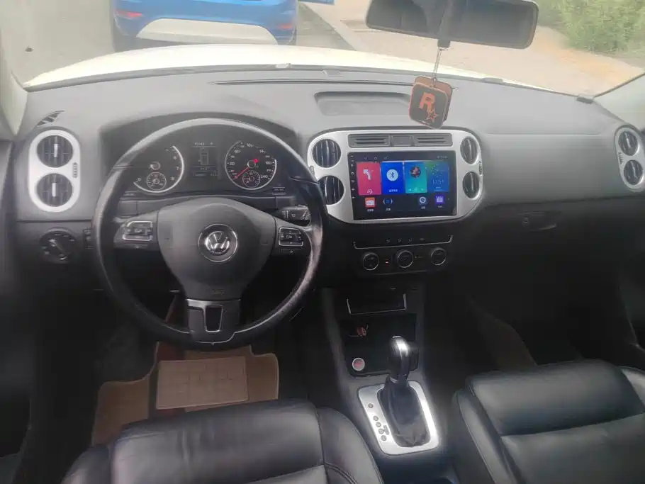 Volkswagen Tiguan 2015 — фото 12