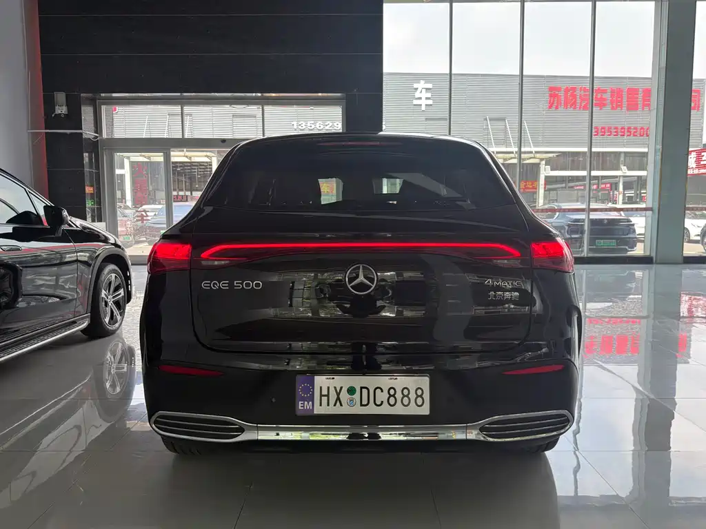 Mercedes-Benz EQE SUV 2025 — фото 16