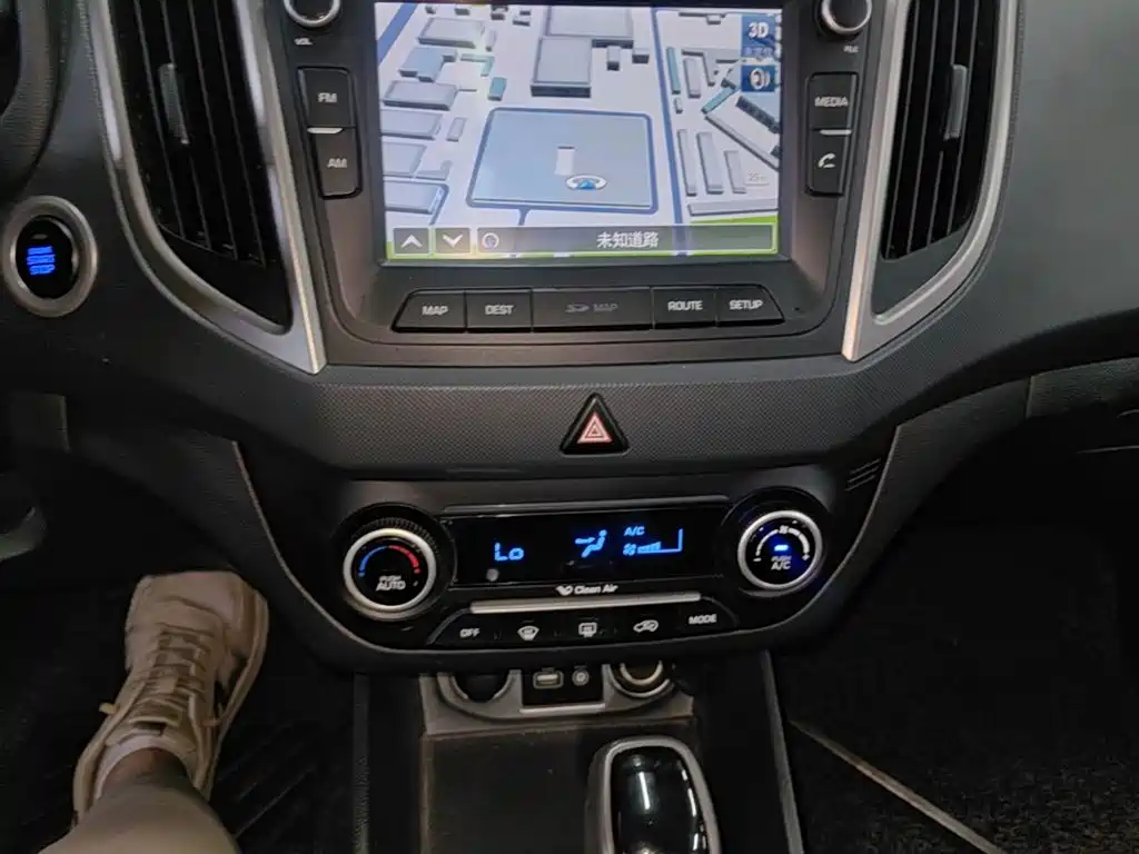 Hyundai ix25 2015 — фото 13