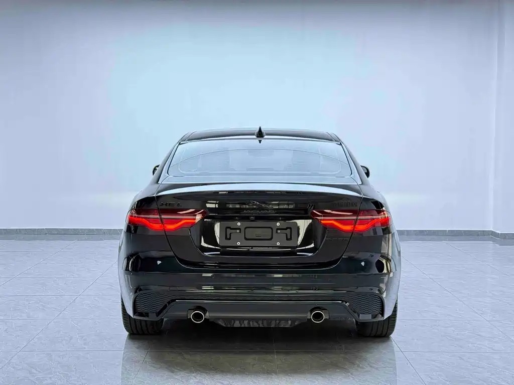 Jaguar XEL 2024 — фото 12