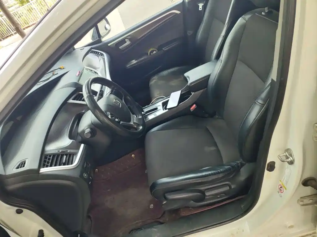 Honda Jade 2016 — фото 15