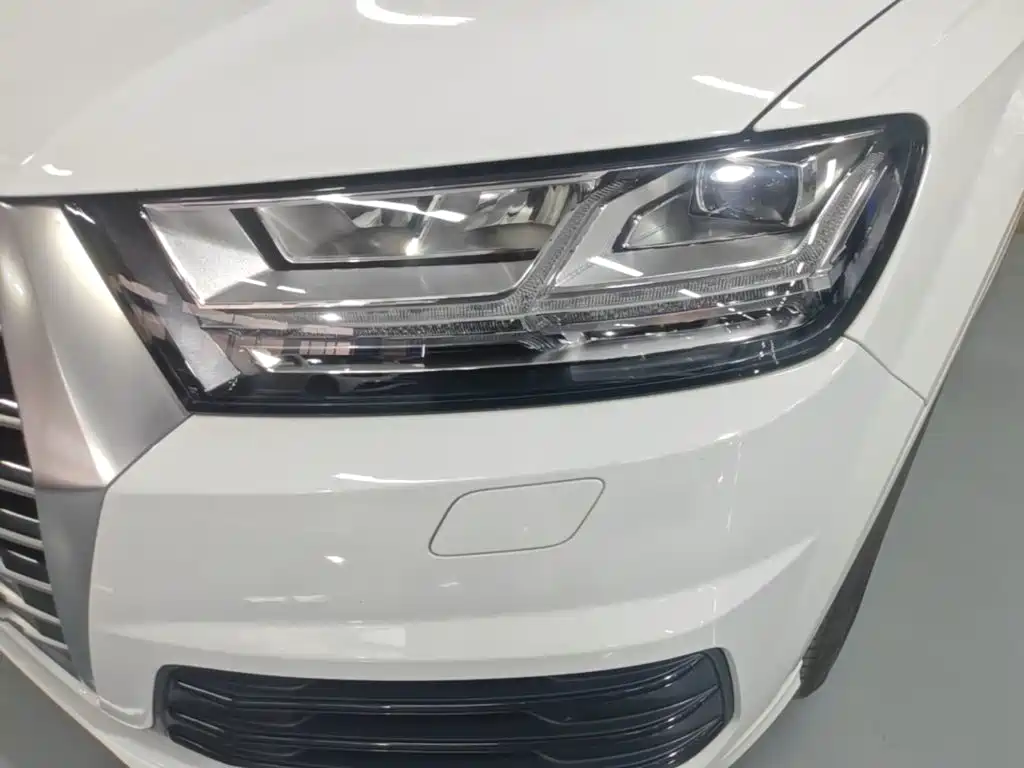 Audi Q7 2015 — фото 24