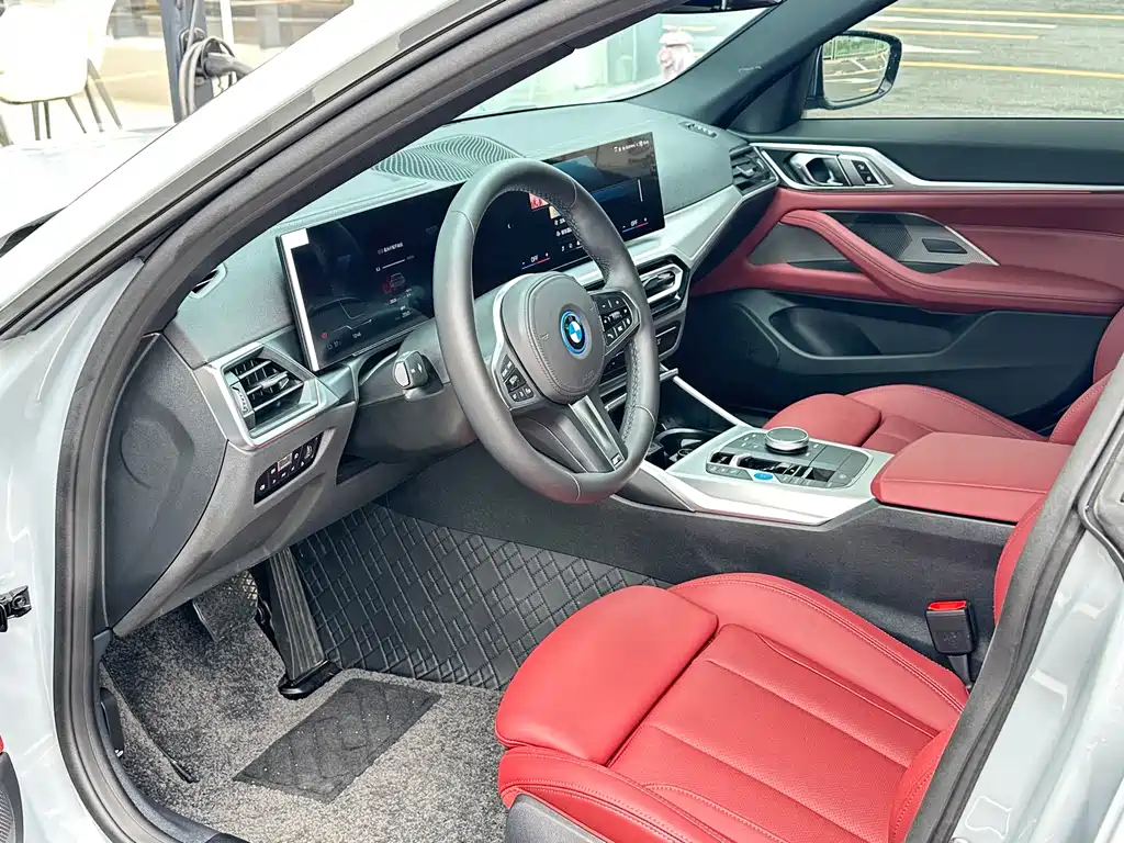 BMW i4 2025 — фото 9