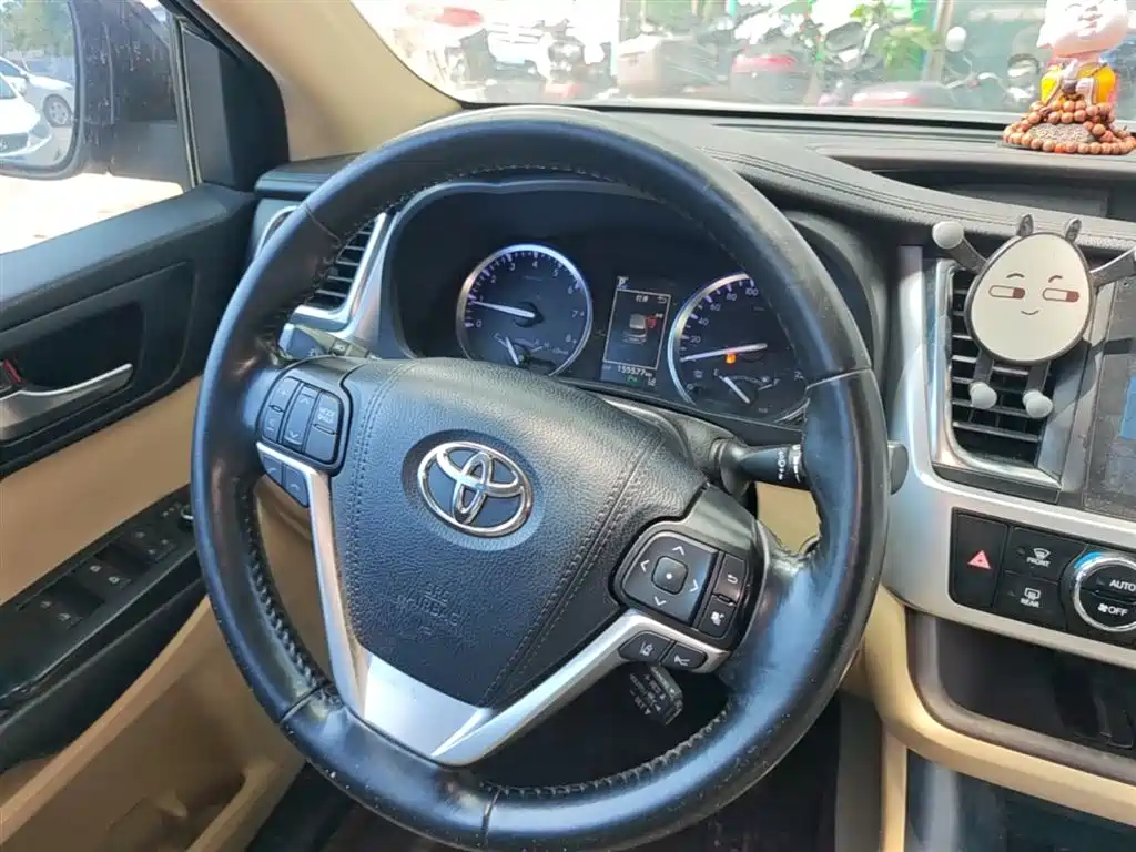 Toyota Highlander 2019 — фото 11