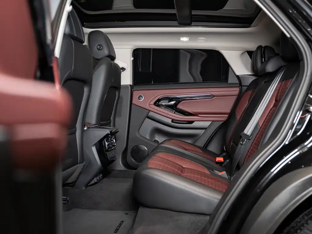 Land Rover Evoque 2022 — фото 18