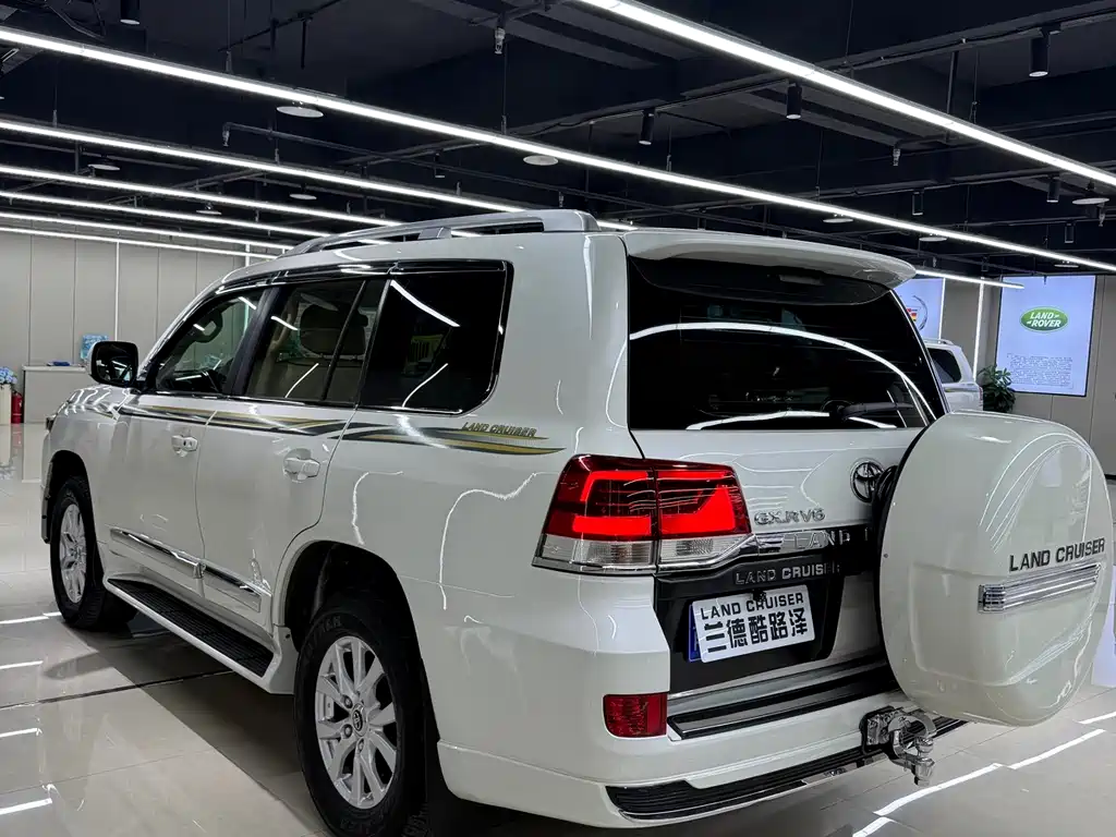 Toyota Land Cruiser 2015 — фото 3