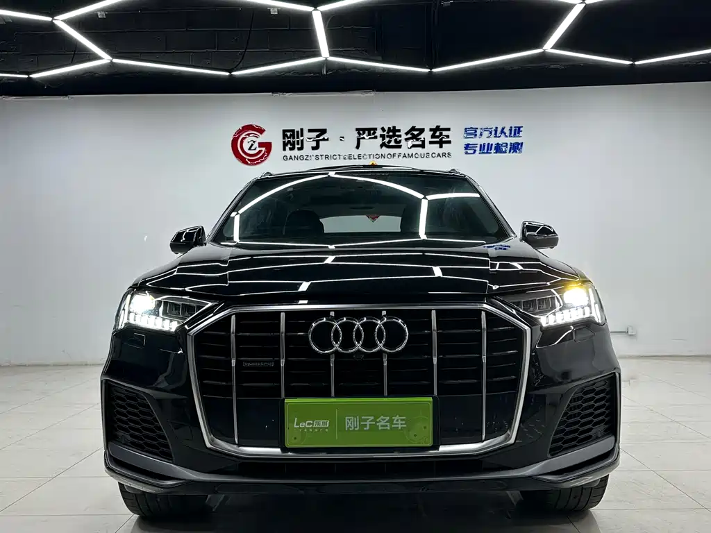 Audi Q7 2020 — фото 2