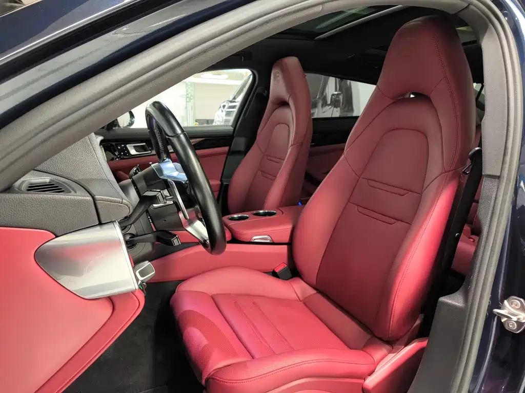 Porsche Panamera 2018 — фото 16