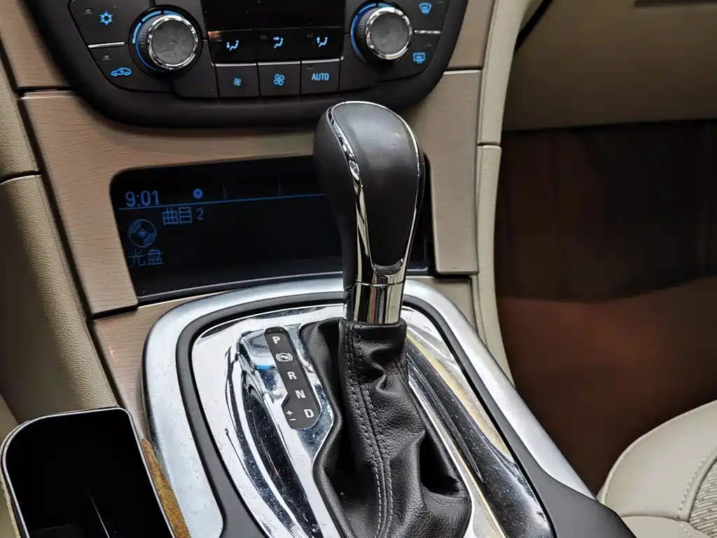 Buick Regal 2013 — фото 18