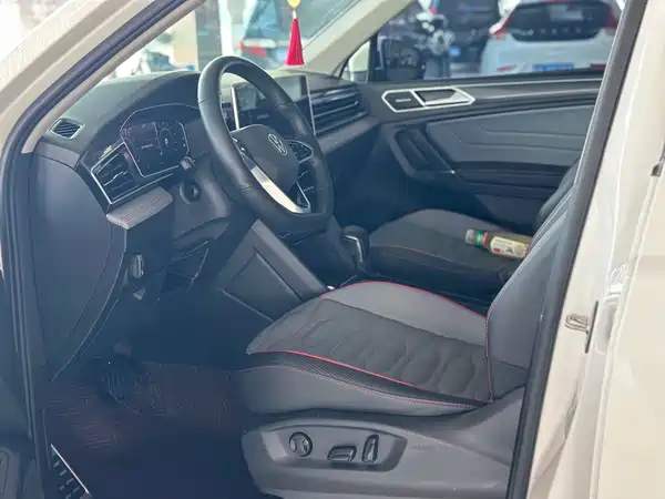 Volkswagen Tiguan L Plug-In Hybrid 2022
