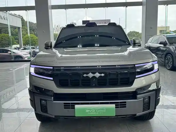 Fangchengbao Leopard 8 2025