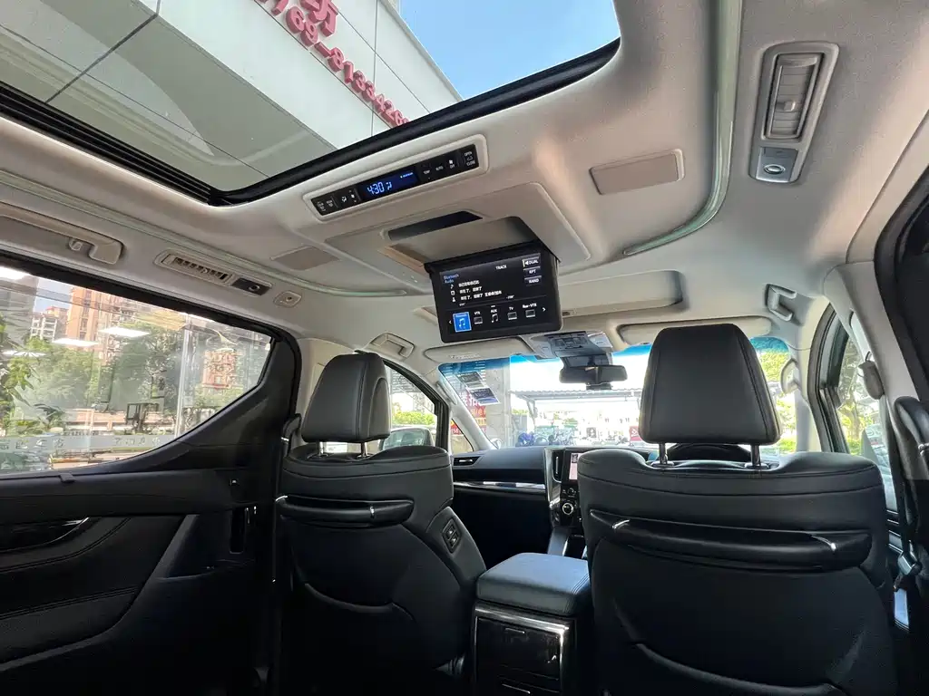 Toyota Vellfire 2021 — фото 23