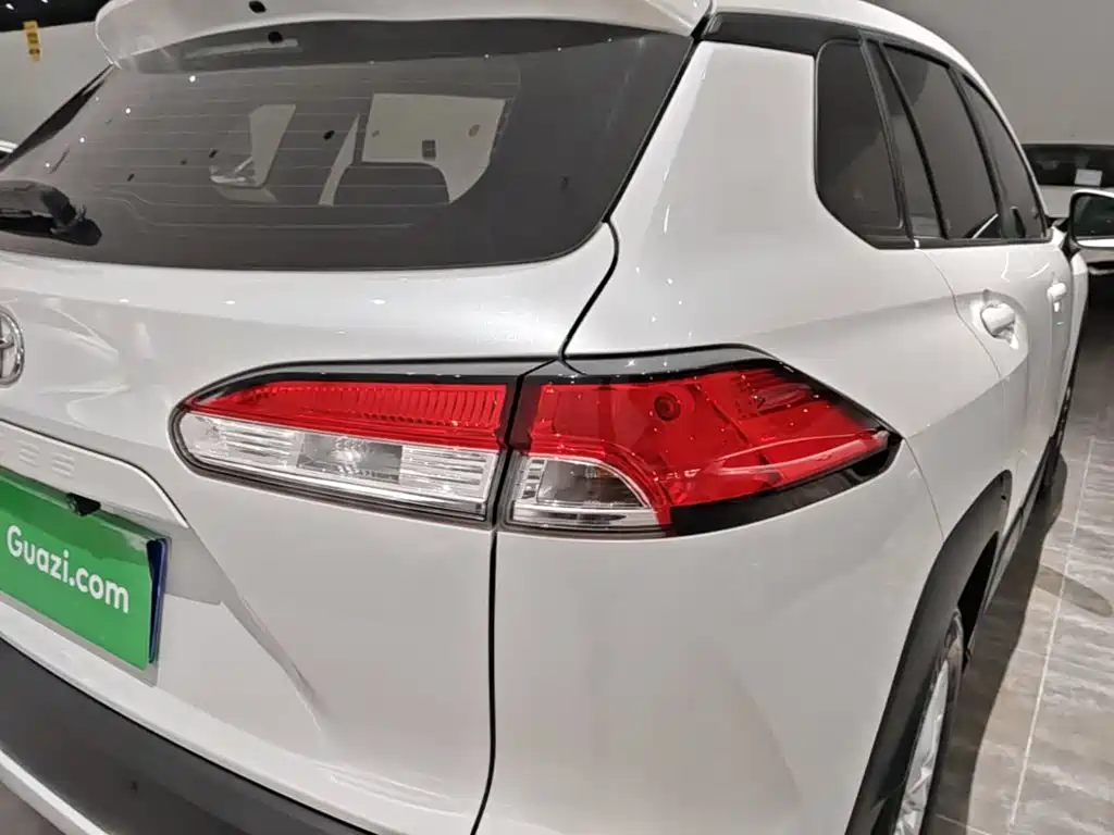 Toyota Corolla Cross 2022 — фото 8