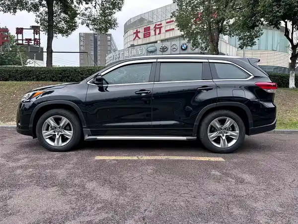 Toyota Highlander 2020