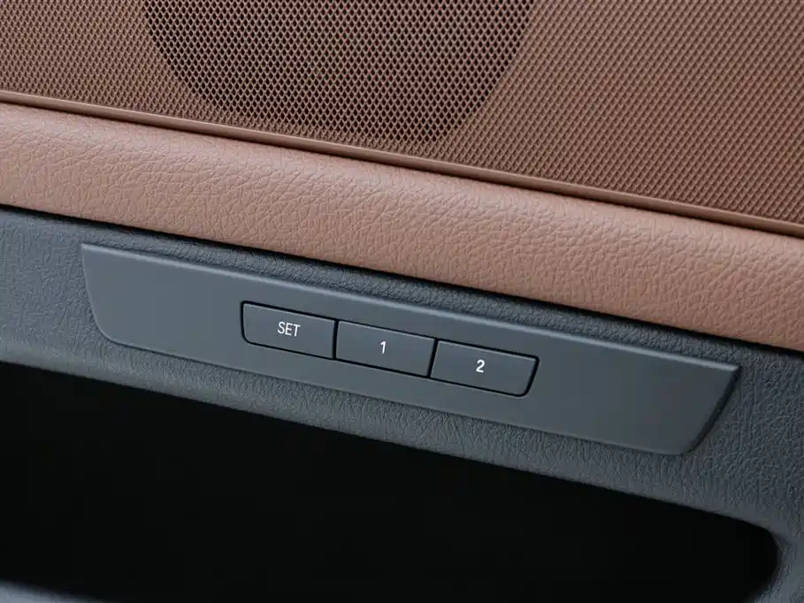 BMW 5 Series 2015 — фото 15
