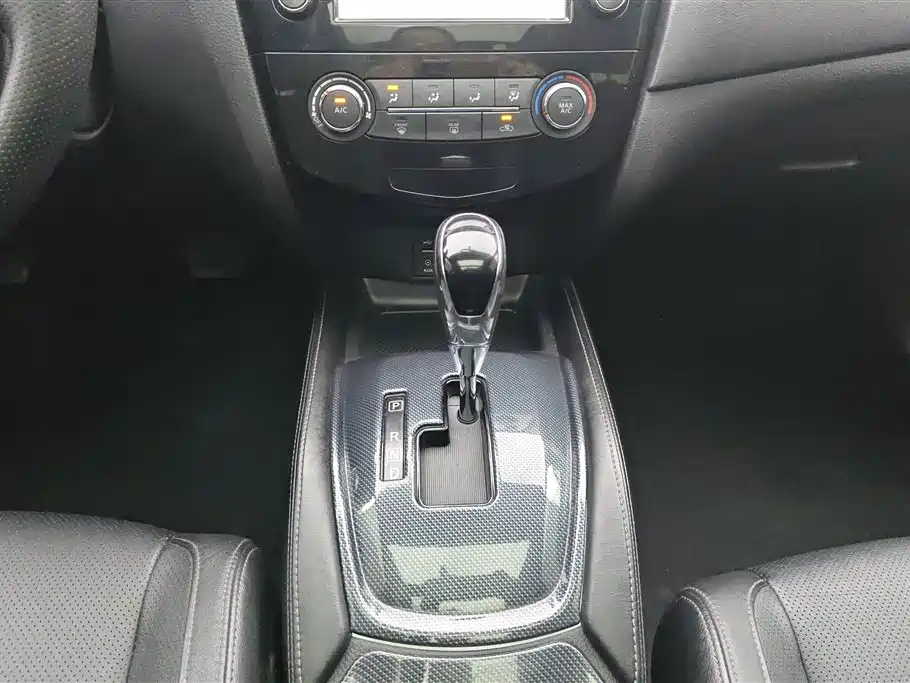 Nissan X-Trail 2018 — фото 16
