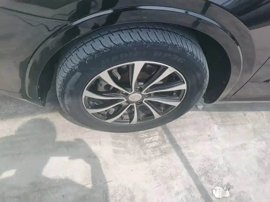 Zotye SR7 2017 — фото 23