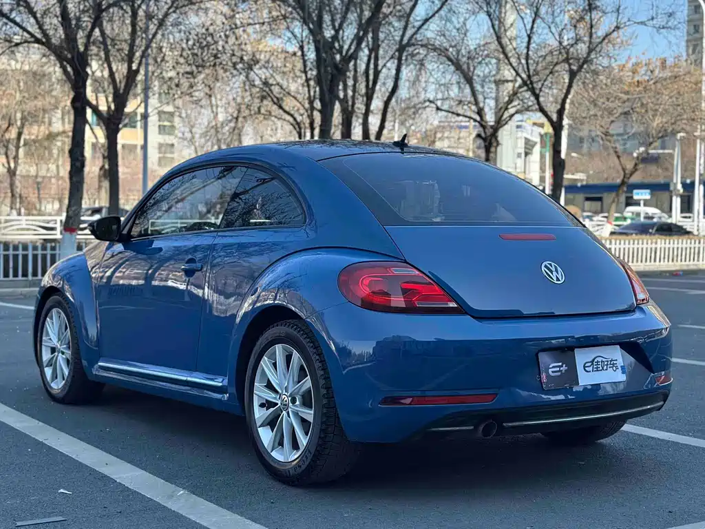 Volkswagen Beetle 2020 — фото 10